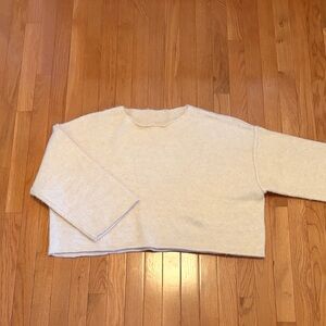 Zara Cozy Cream Cropped Sweater